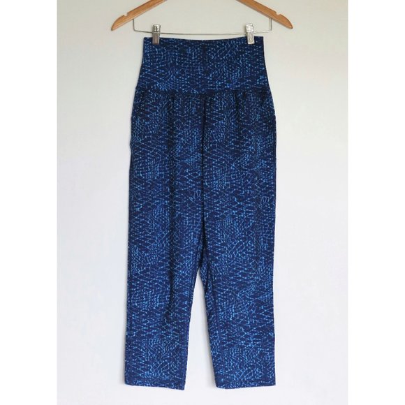 Blue Pattern Lululemon Lightweight High Rise Pants - Picture 1 of 7